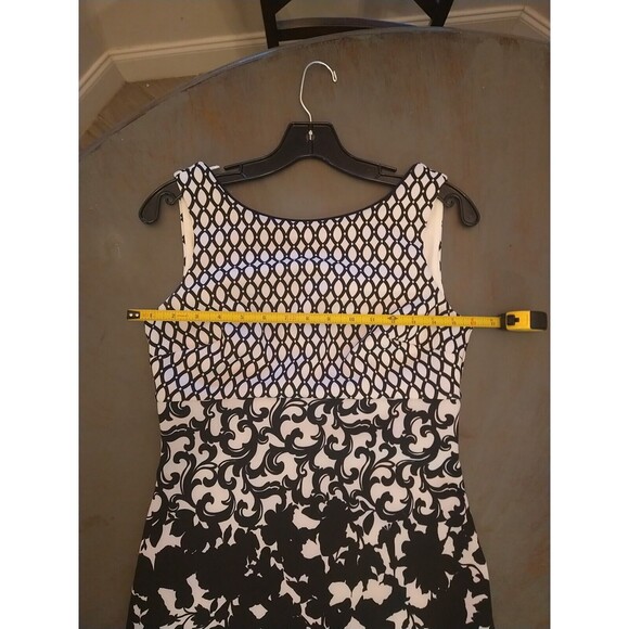 White House Black Market Classic Geometric  Knee Length Size 4 Boho Feminine - Picture 9 of 12